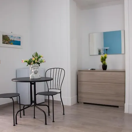 Bed & Breakfast Donna Laura Napoli