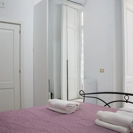 Bed & Breakfast Donna Laura Napoli