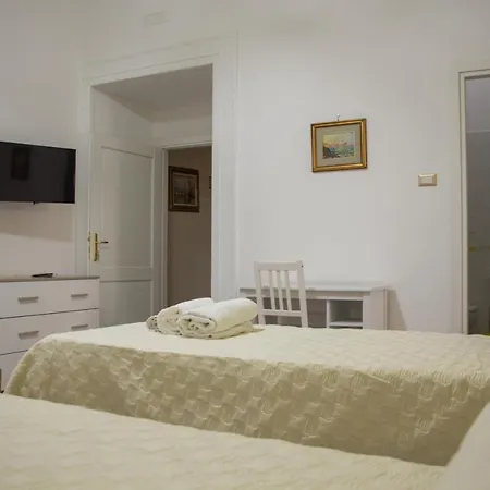 Donna Laura Bed & Breakfast 4*