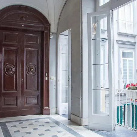 Donna Laura 4* Napoli