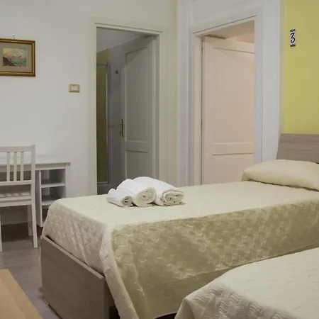 Donna Laura 4* Napoli